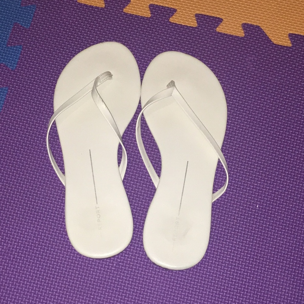New flip flops white
